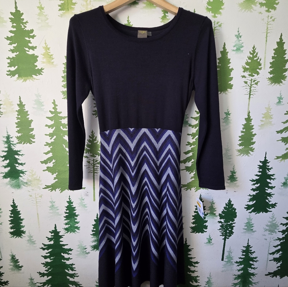 Taylor Chevron-Knit Long Sleeve Sweater Dress